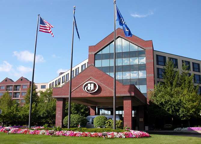 Embassy Suites By Hilton Auburn Hills Exterior photo